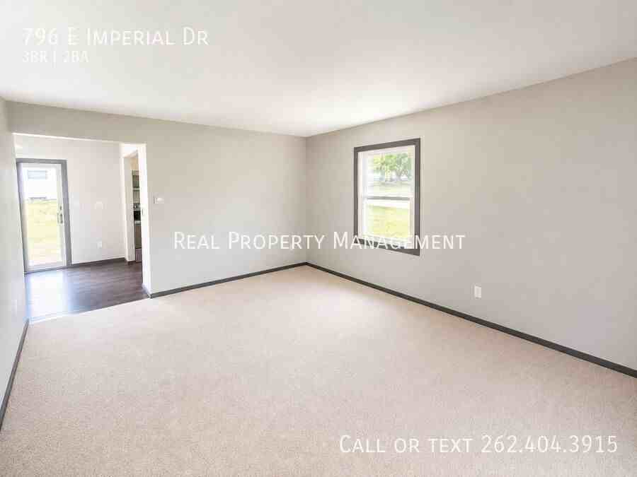 796 E Imperial Dr - Photo 3 of 13