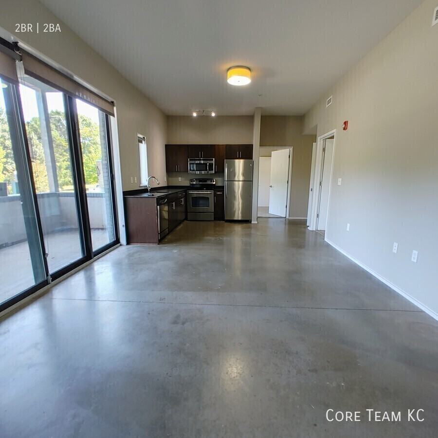 3632 Gillham Rd #N204