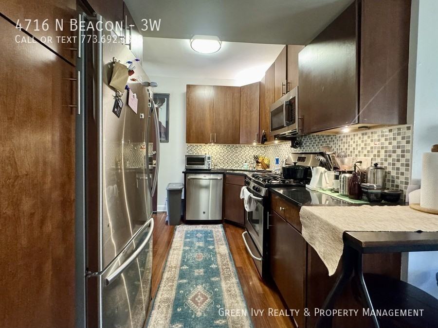 4716 N Beacon St #3W - Photo 4 of 17