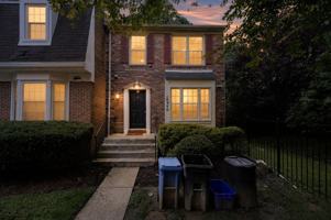 featured image of 10946 Rampart Way