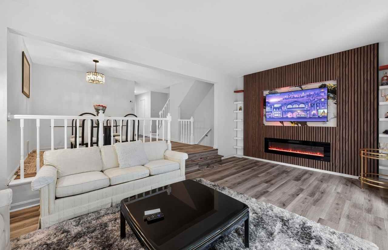 10946 Rampart Way - Photo 3 of 37