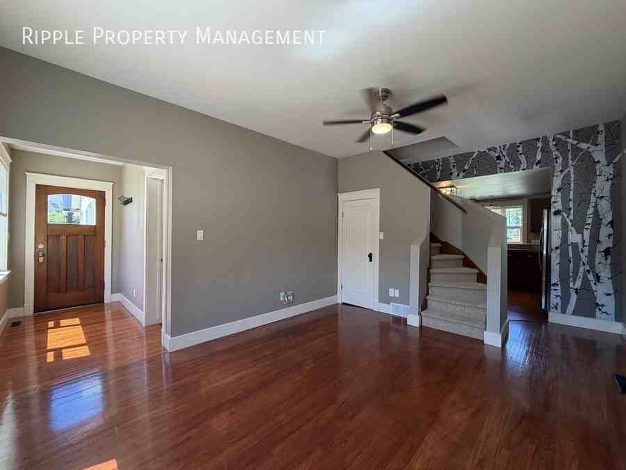 2514 211 St #1 - Photo 3 of 33