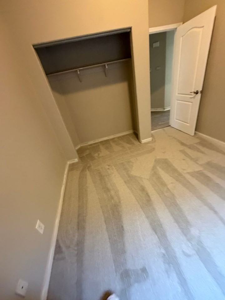 611 Winepress St - Photo 5 of 17