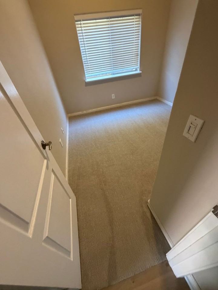 611 Winepress St - Photo 6 of 17