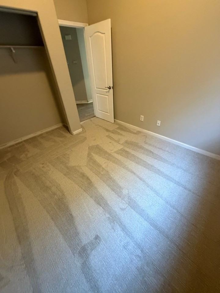 611 Winepress St - Photo 7 of 17