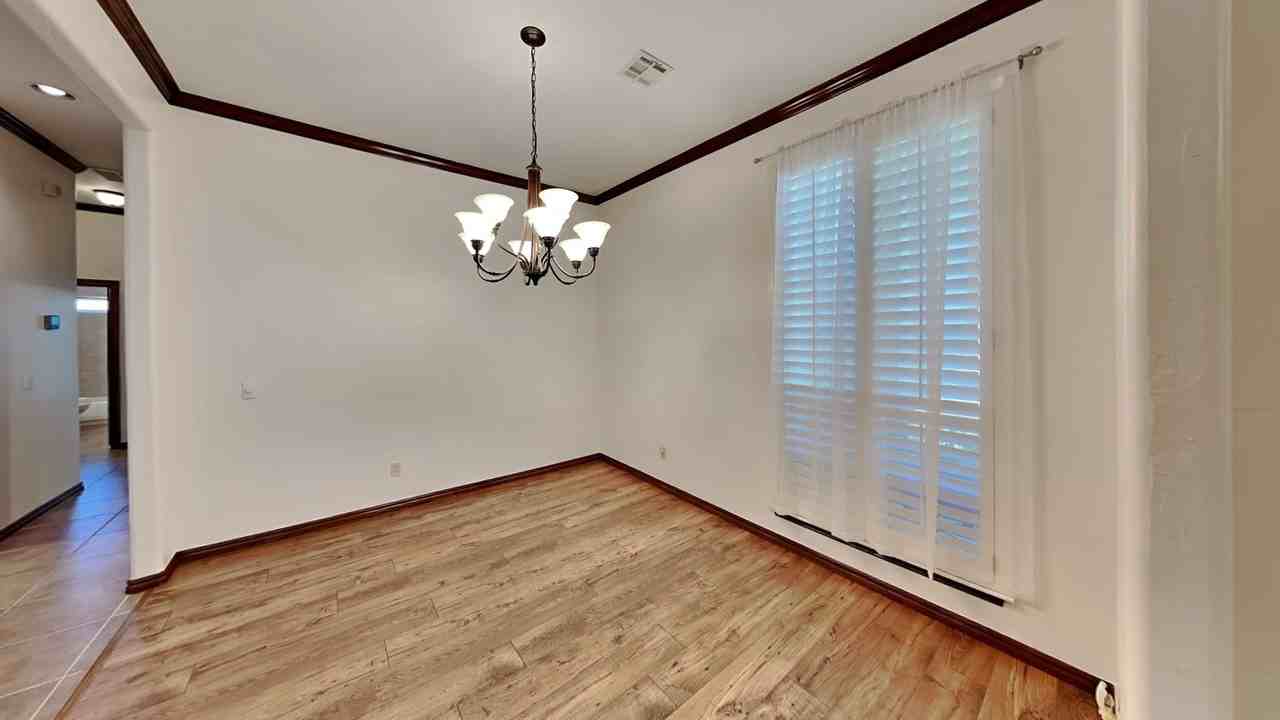 9200 Stacy Lynn Ln - Photo 4 of 22
