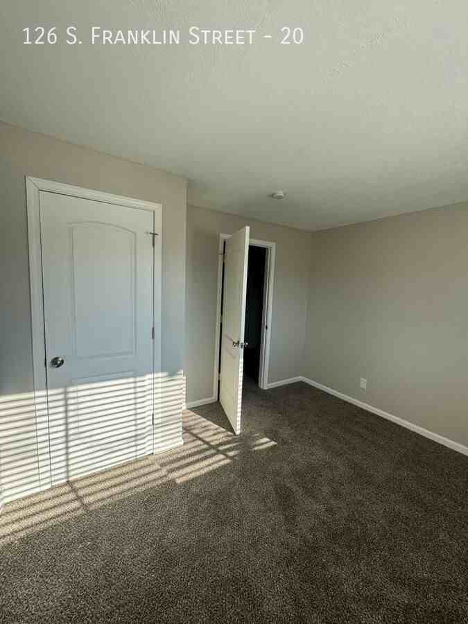 126 S Franklin St #20 - Photo 4 of 15