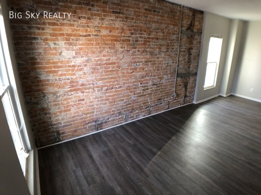 879 Oak St #879-1-2 - Photo 7 of 14