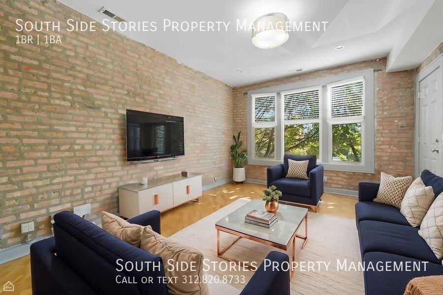 218 E 44th St #3