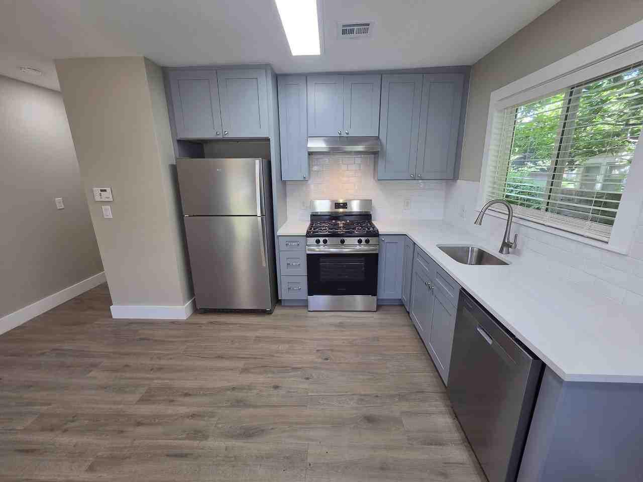 E Haskell Pl - Photo 7 of 11
