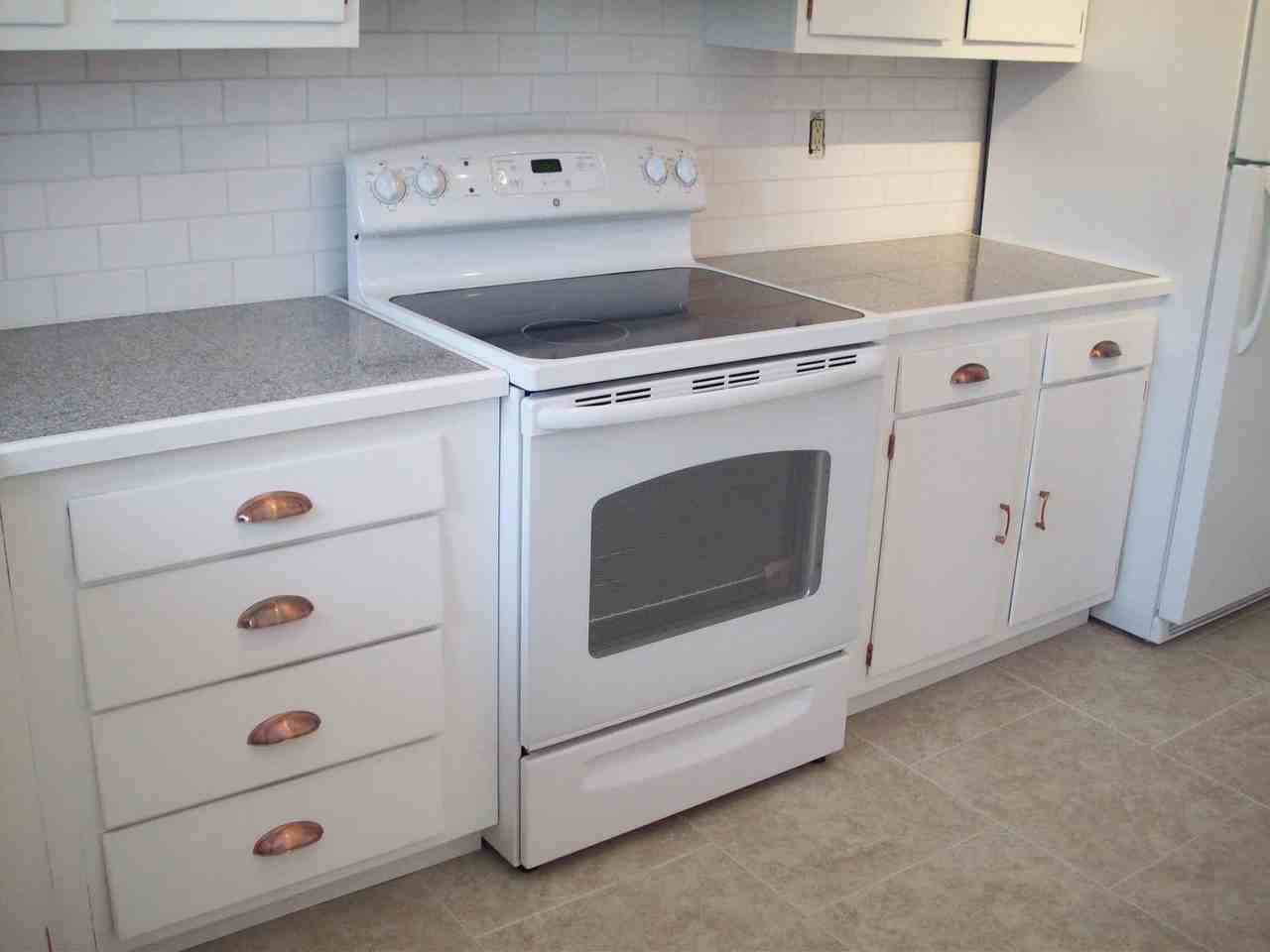 5706 Russett Rd - Photo 3 of 12