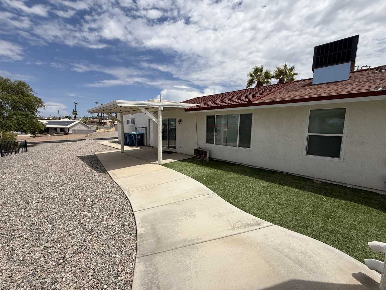 2953 Canyon Oak Dr #NA - Photo 2 of 23