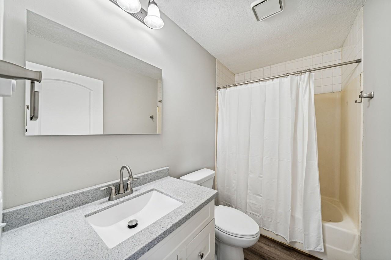 128 Emory Dr #1 - Photo 3 of 6