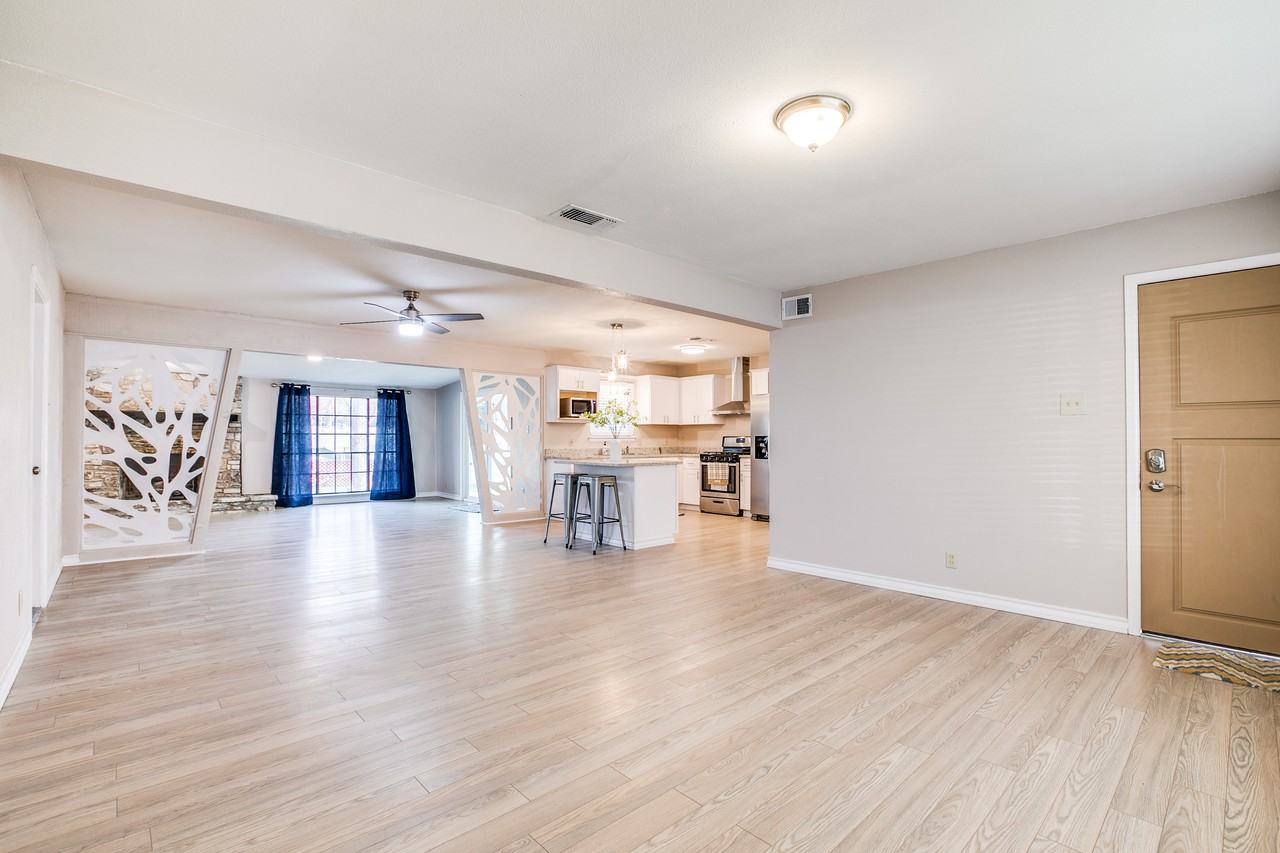 5715 Angie Pl #NA - Photo 3 of 17