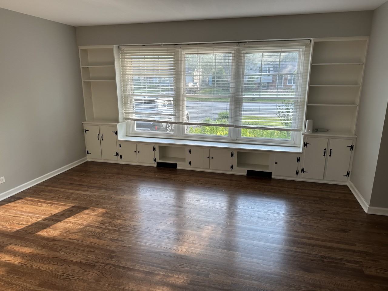 1517 N Kennicott Ave #NA - Photo 5 of 11