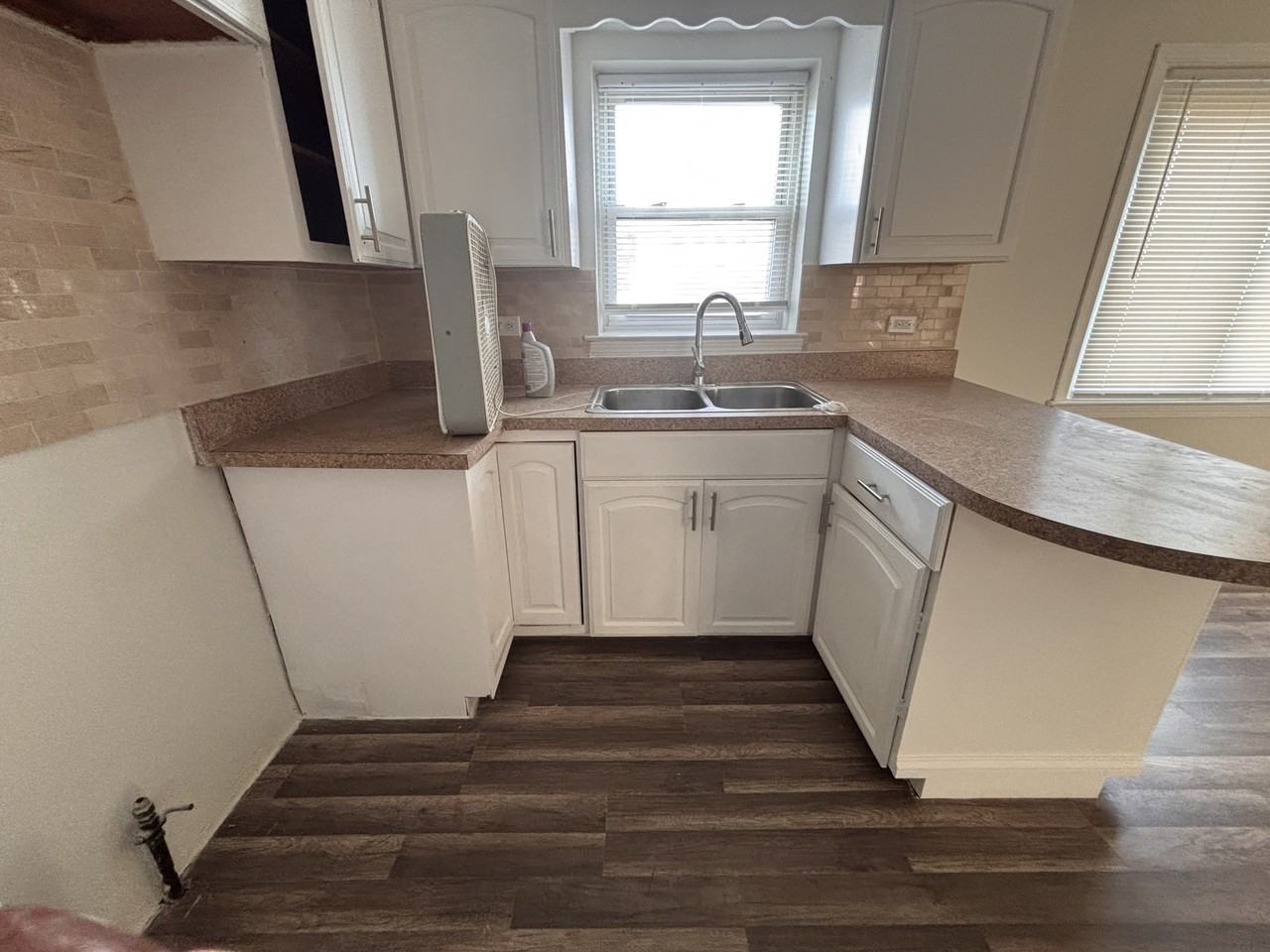7327 S Kingston Ave #2 - Photo 3 of 8
