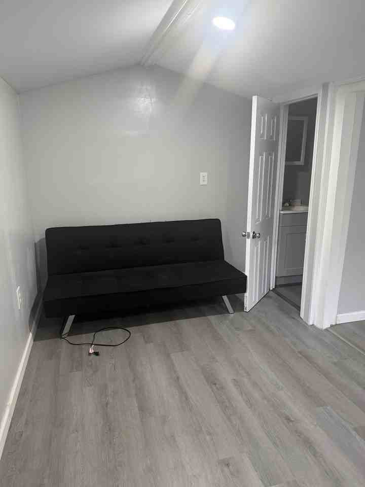 400 Porter Rd #NA - Photo 3 of 8