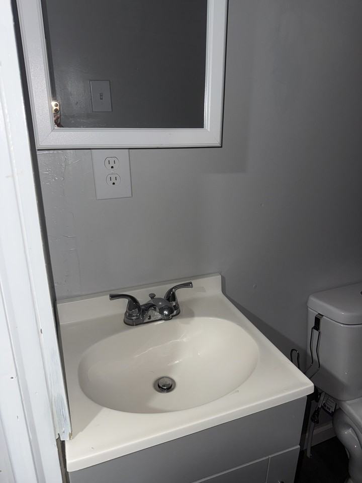 400 Porter Rd #NA - Photo 7 of 8