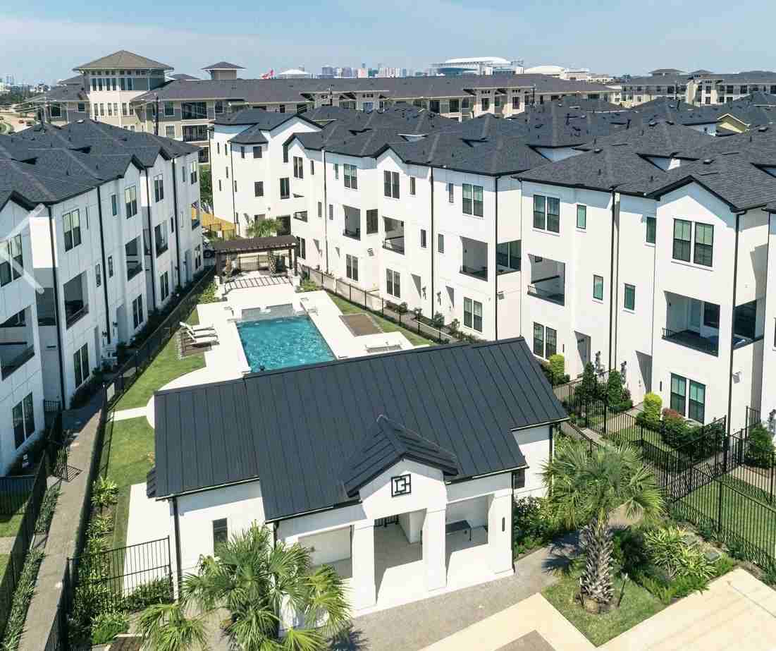 2804 Grand Fountains Dr #NA - Photo 2 of 17