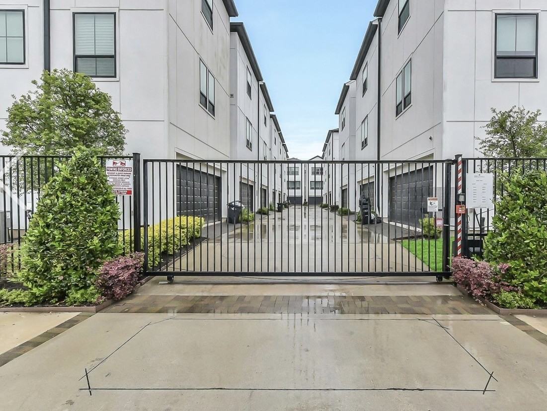2804 Grand Fountains Dr #NA - Photo 4 of 17