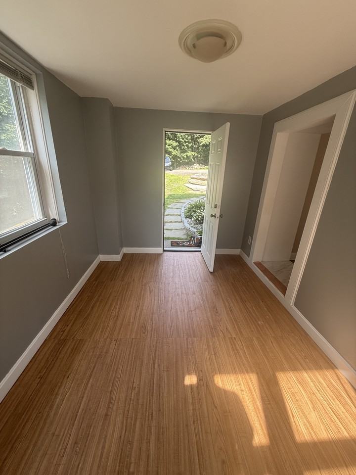 8 Chilmark St #1 - Photo 3 of 11
