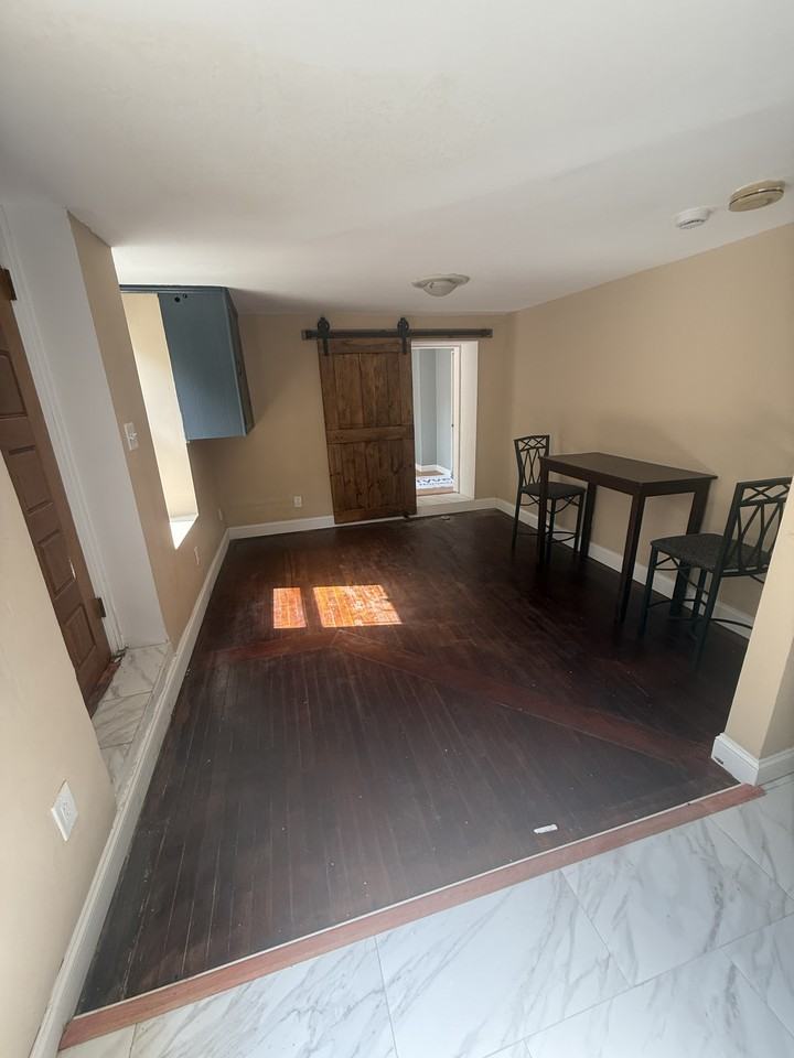 8 Chilmark St #1 - Photo 5 of 11