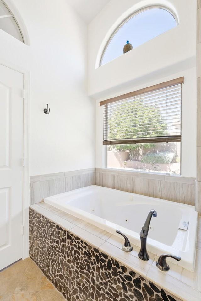 4704 E Weaver Rd #NA - Photo 5 of 50