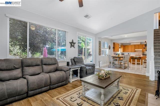 2913 Haddington Ct #NA - Photo 4 of 19