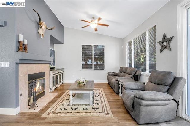 2913 Haddington Ct #NA - Photo 5 of 19