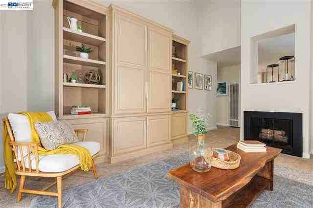 2734 Oak Rd #NA - Photo 2 of 16