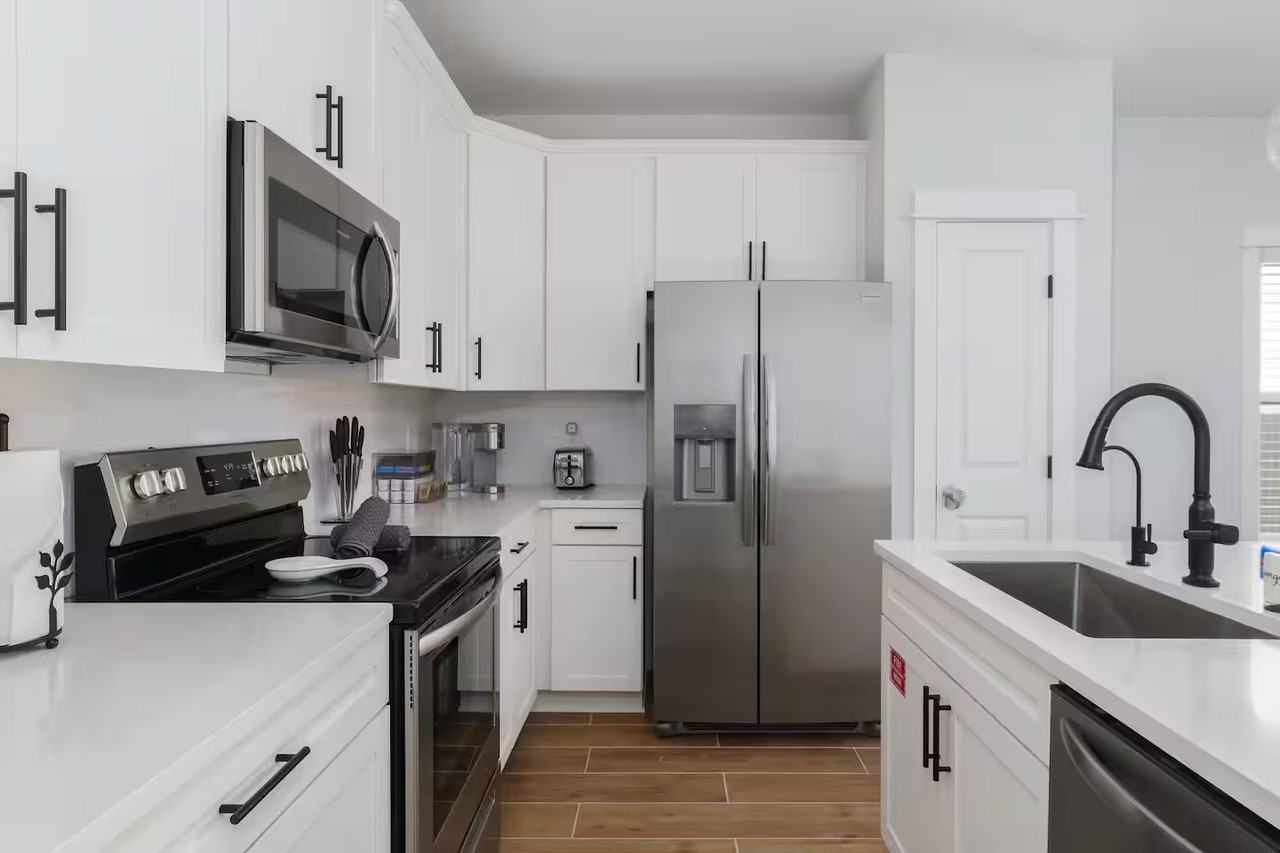 736 10th Ave S #NA - Photo 5 of 21