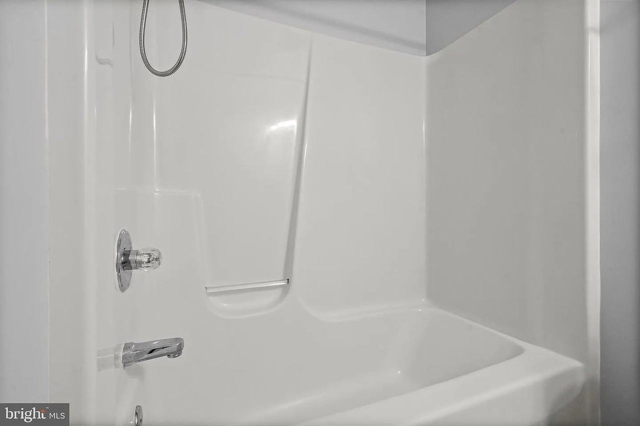 2870 Preswood Pl #NA - Photo 3 of 20