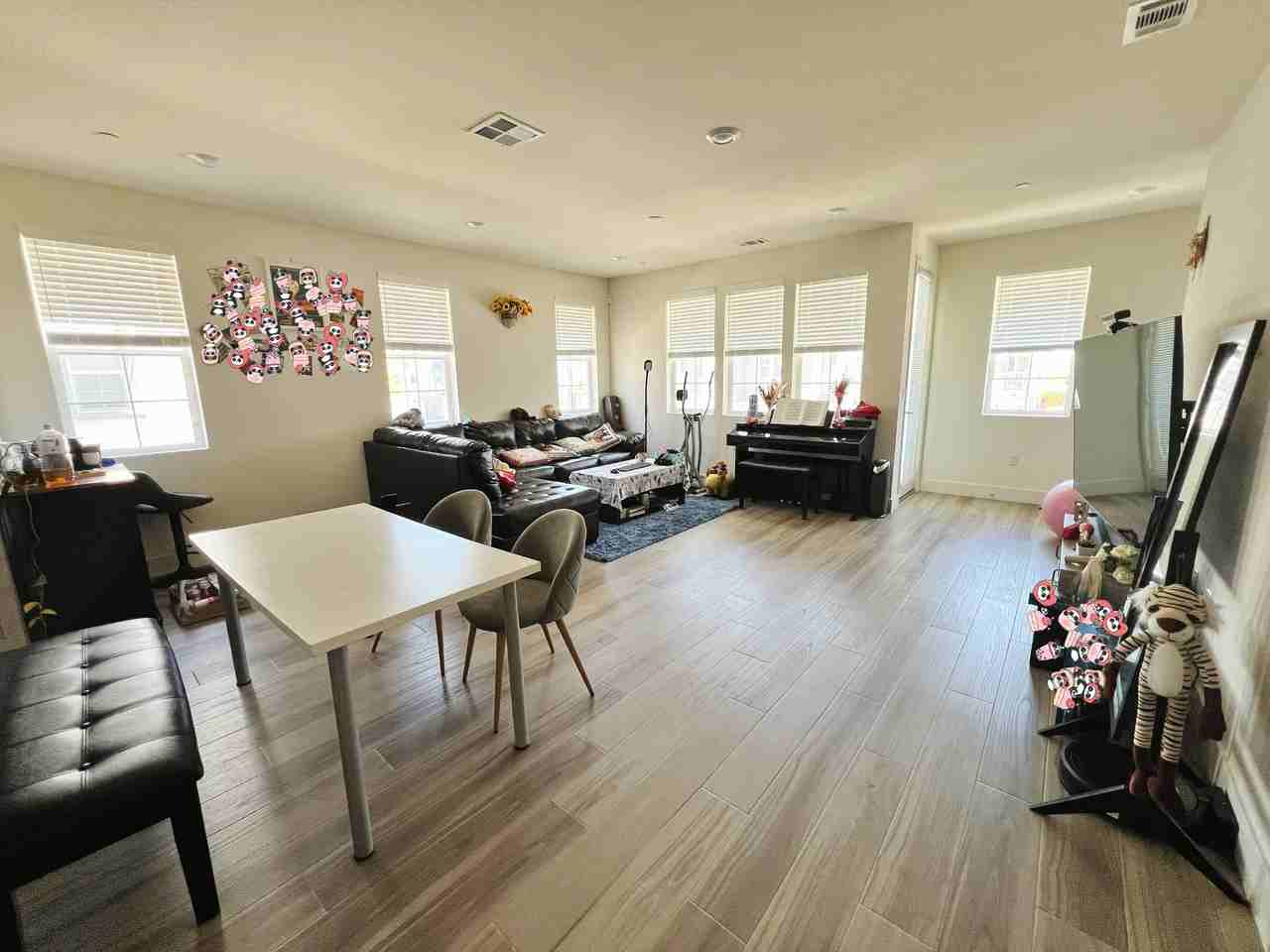 37521 Bowline Rd #37521 - Photo 3 of 14