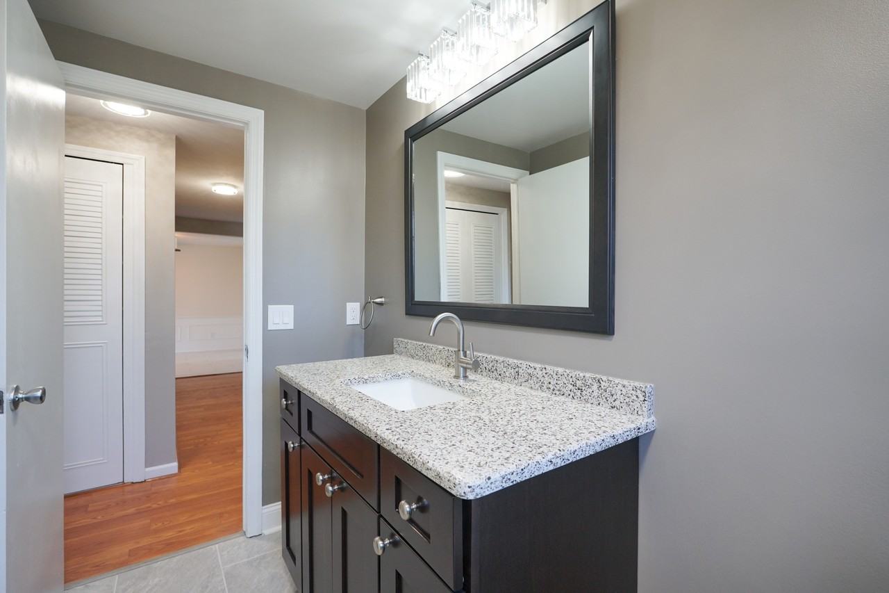 4481 S Buffalo St #5 - Photo 5 of 8