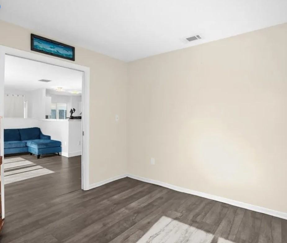 1121 Spring Meadow Dr #1121 - Photo 6 of 9