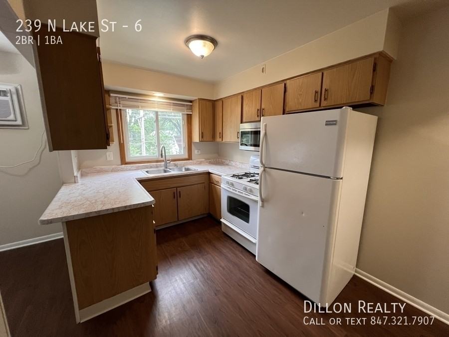 239 N Lake St #6 - Photo 3 of 13