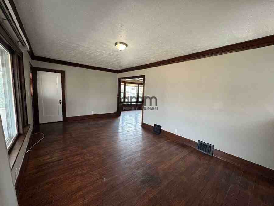 4103 Spokane Ave - Photo 4 of 25