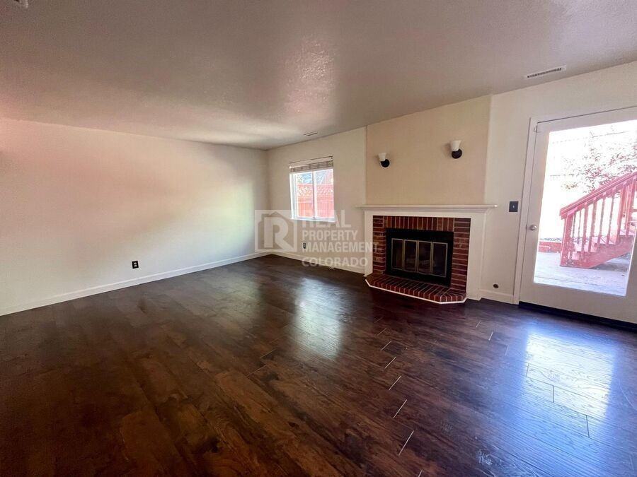 3710 Hickory Hill Dr - Photo 6 of 23
