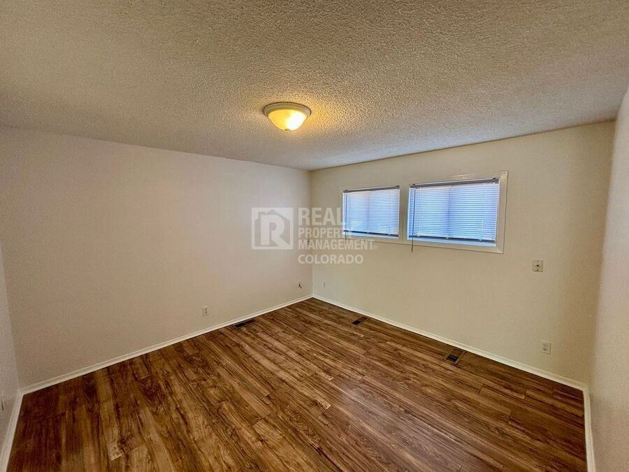 6172 E 64th Pl - Photo 3 of 9
