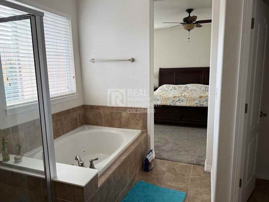 6160 S Oswego St - Photo 7 of 10