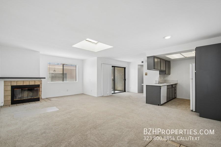 11924 Mayfield Ave - Photo 2 of 40