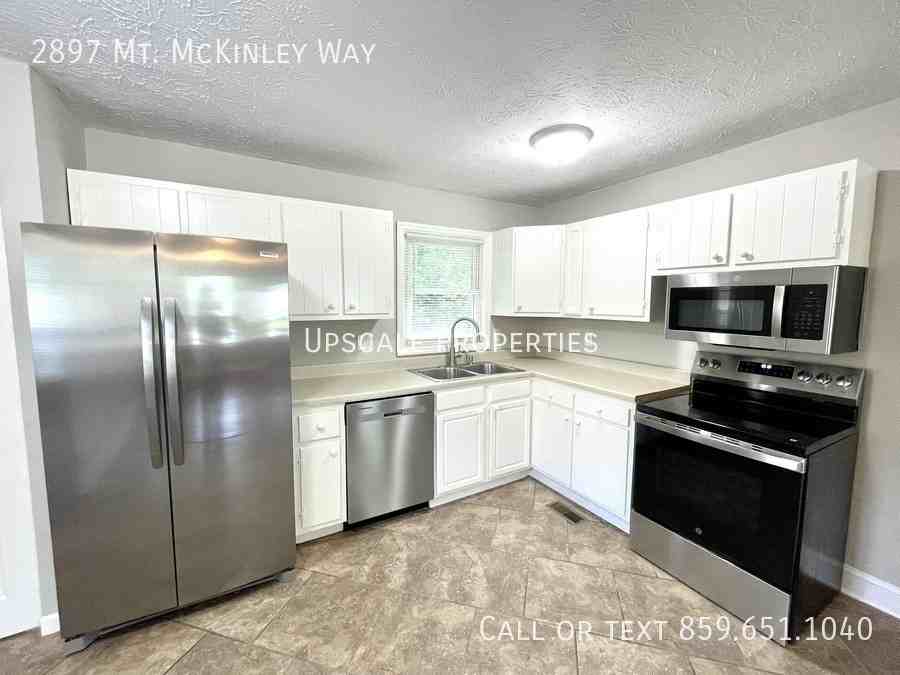 2897 Mount Mckinley Way - Photo 3 of 11