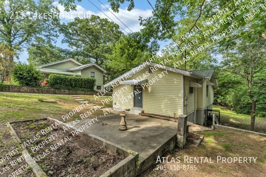211 Lakeshore Cir - Photo 4 of 22