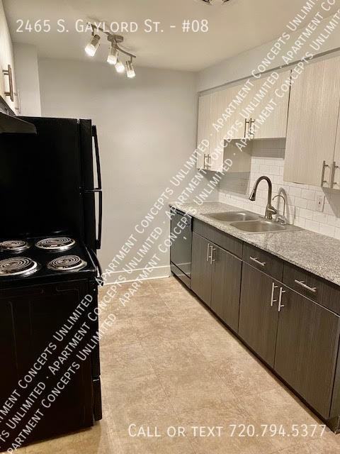 2465 S Gaylord St #08 - Photo 7 of 7