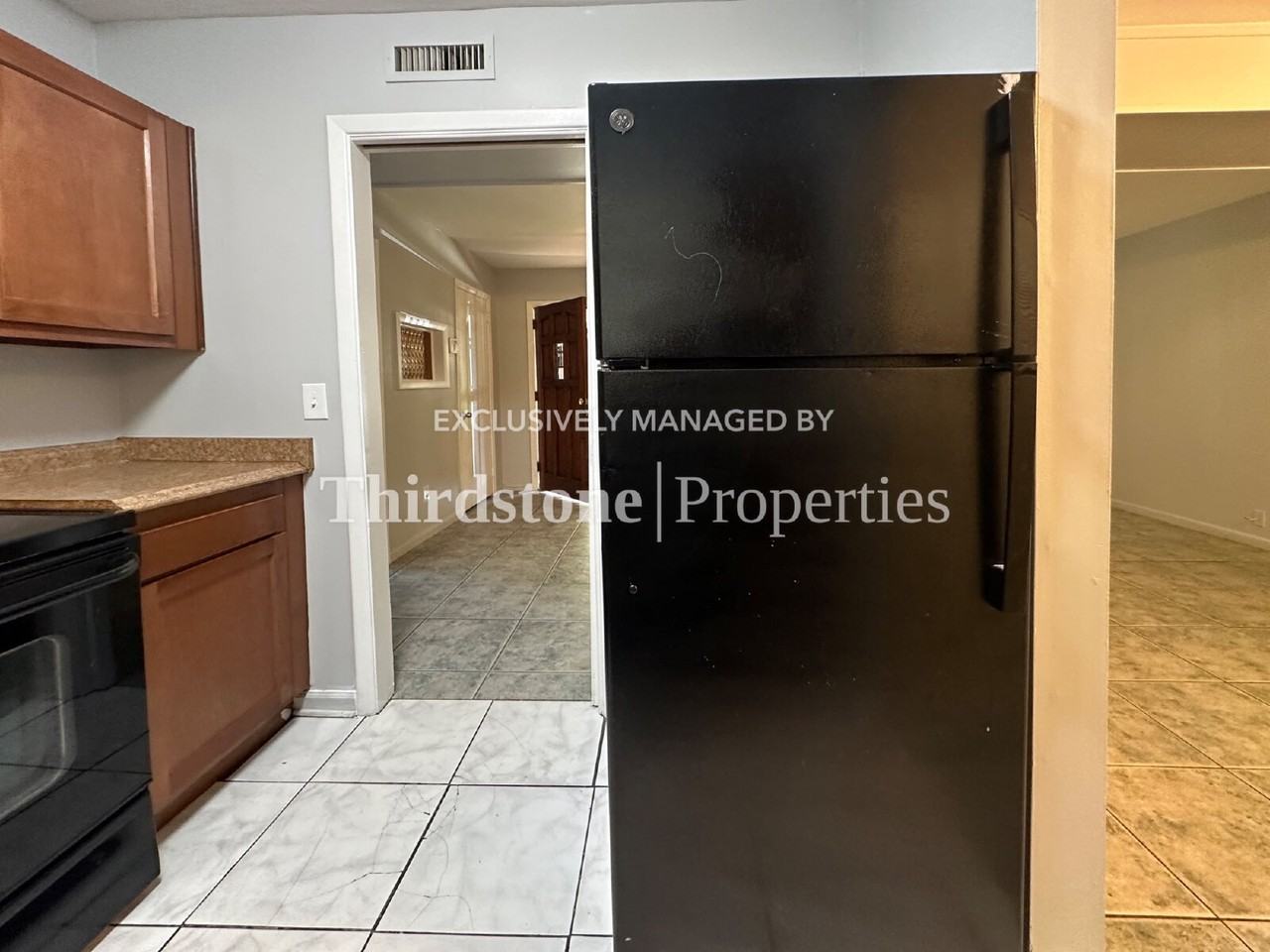 1038 La Marche Dr - Photo 7 of 25