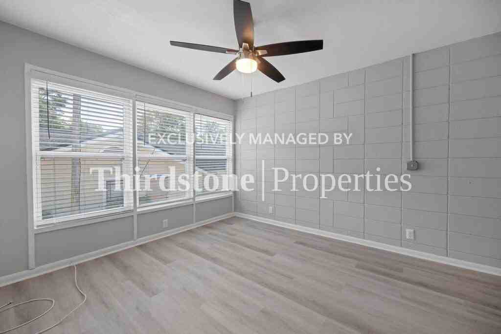 2877 Post St #8 - Photo 3 of 27