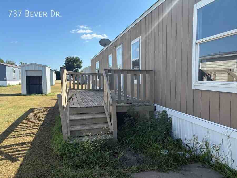 737 Bever Dr - Photo 4 of 21