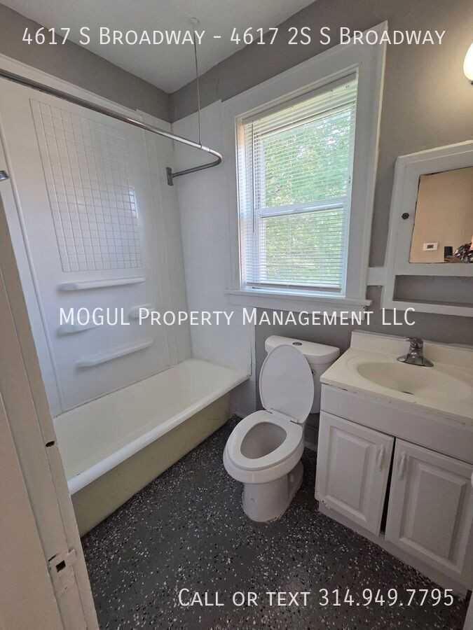 4617 S Broadway - Photo 6 of 9