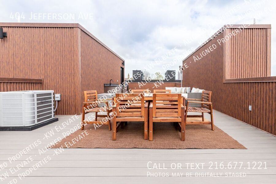 404 Jefferson Ave - Photo 6 of 45