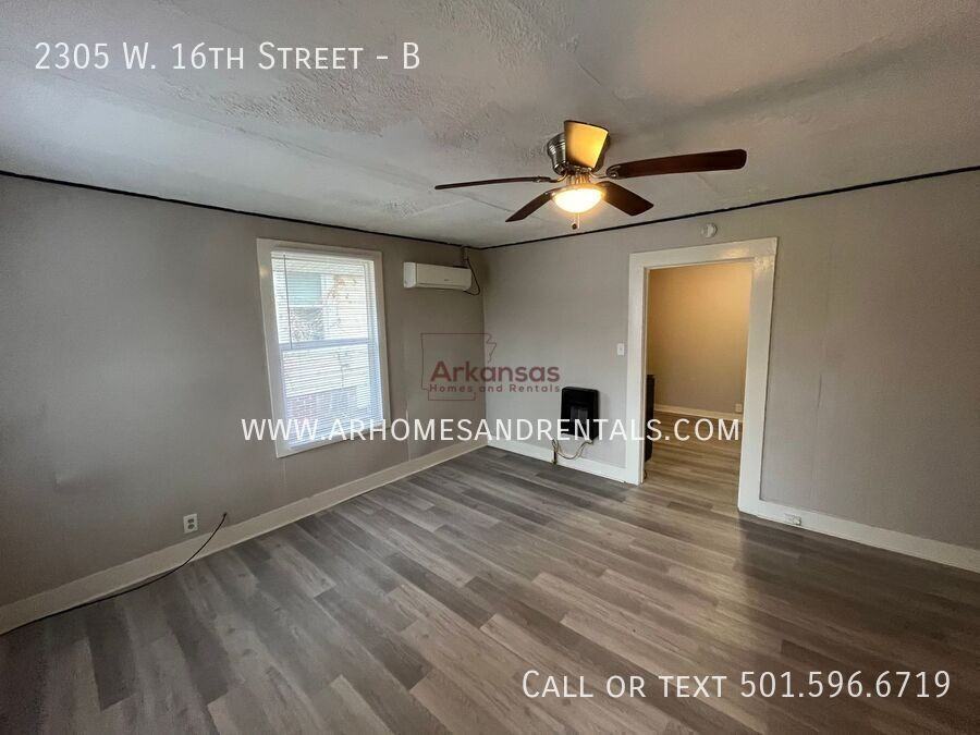2305 W 16th St #B - Photo 3 of 8